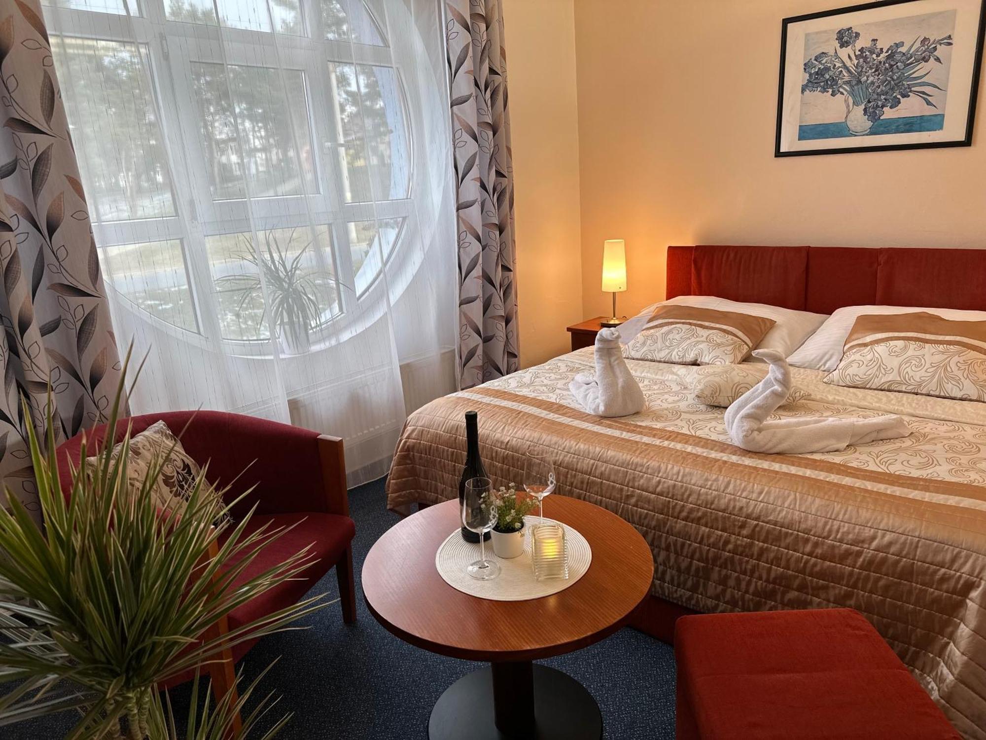 Wellness Hotel Stare Mesto 우헤르스케 흐라디슈테 외부 사진