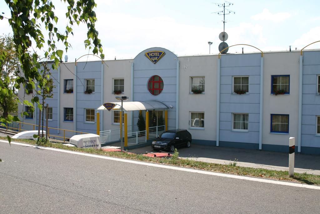 Wellness Hotel Stare Mesto 우헤르스케 흐라디슈테 외부 사진