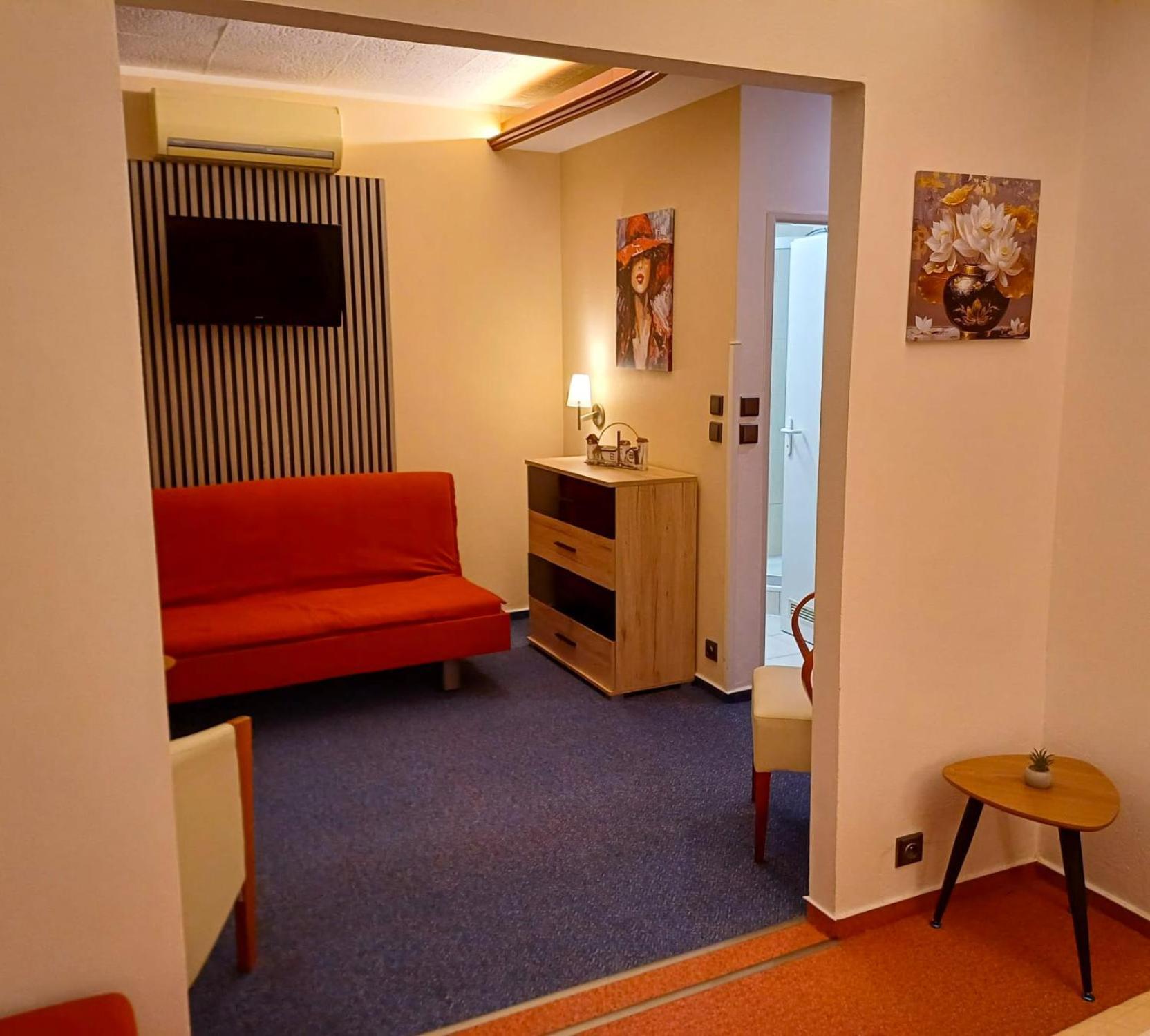 Wellness Hotel Stare Mesto 우헤르스케 흐라디슈테 외부 사진