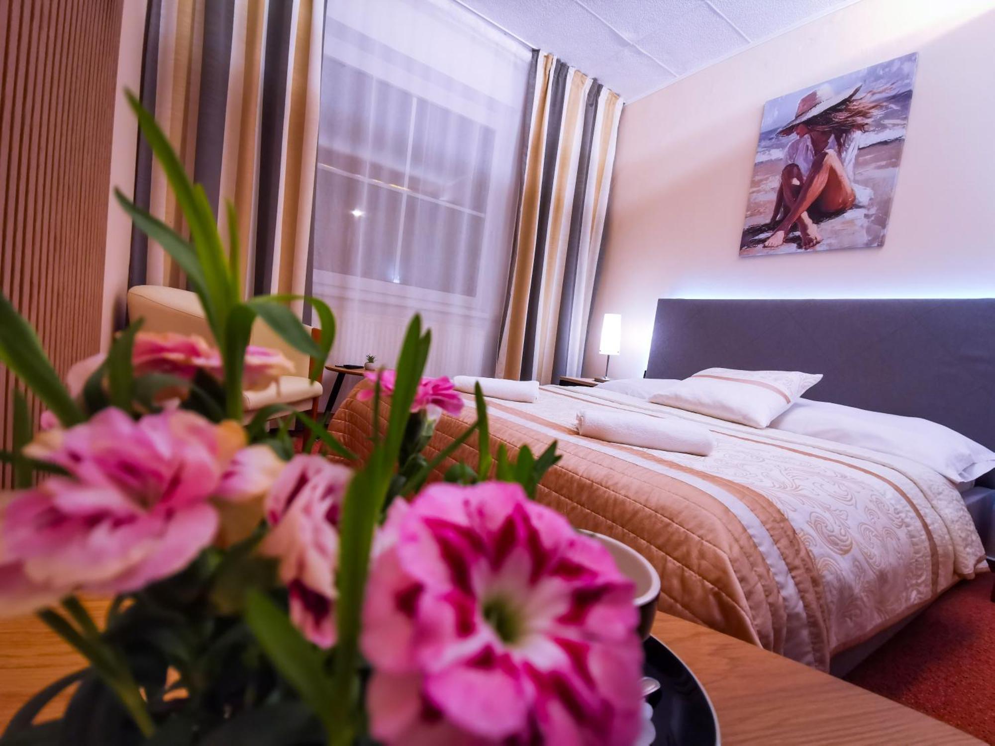 Wellness Hotel Stare Mesto 우헤르스케 흐라디슈테 외부 사진
