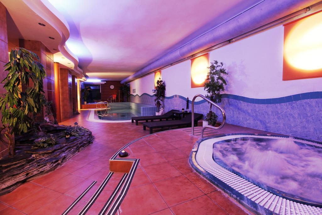 Wellness Hotel Stare Mesto 우헤르스케 흐라디슈테 외부 사진