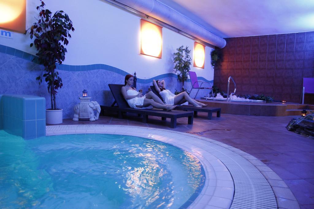 Wellness Hotel Stare Mesto 우헤르스케 흐라디슈테 외부 사진